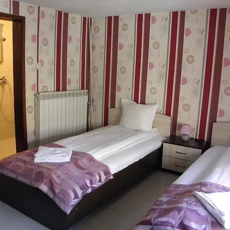 St.st. Constantine And Helena Guest house