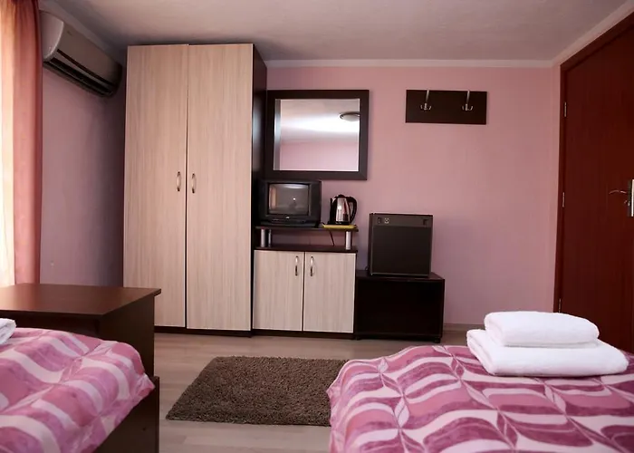 Pensjonat St.st. Constantine And Helena