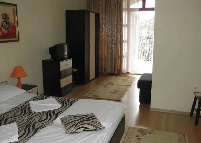 St.st. Constantine And Helena 2*